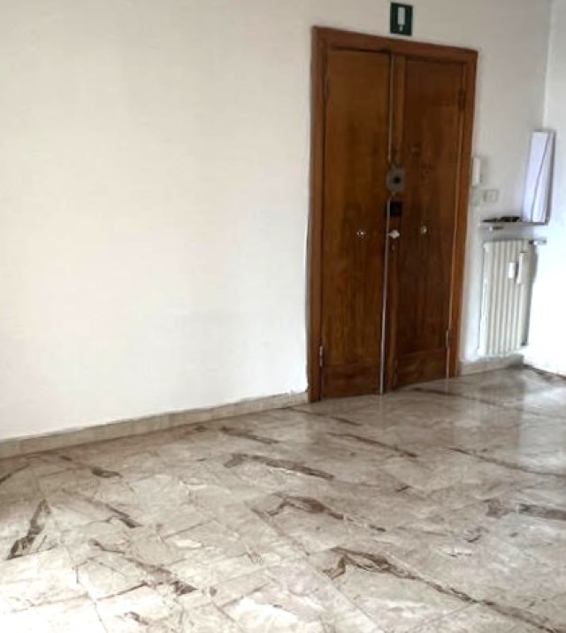 Helles Büro am Mazziniplatz